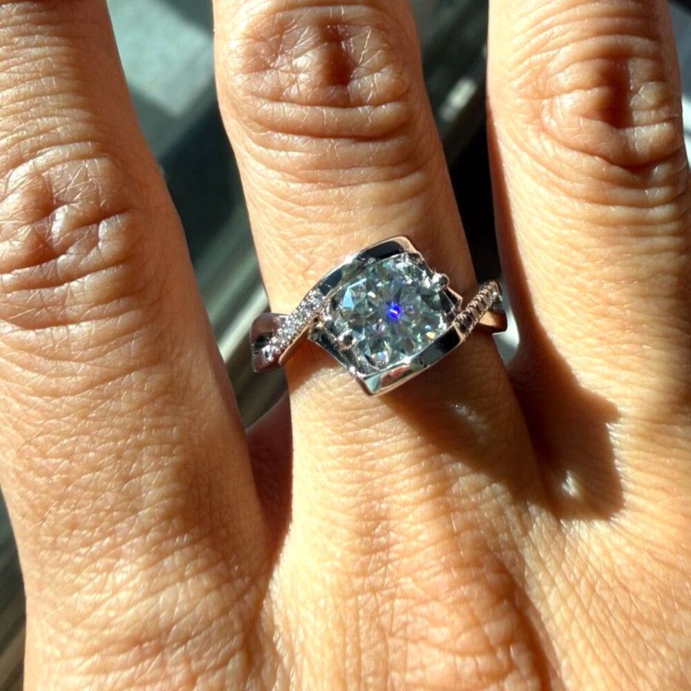 1 CT D Color Moissanite Bypass Twist Ring Size 7 Rhodium Plated